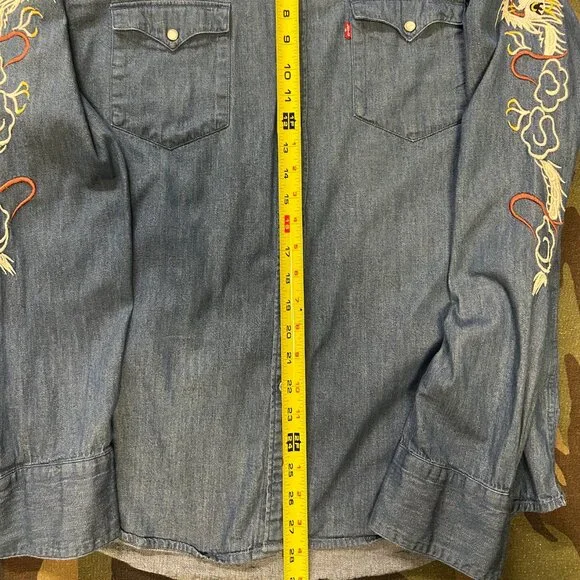 Levi's denim Barstow shirt with embroidery - Picture 7 of 8